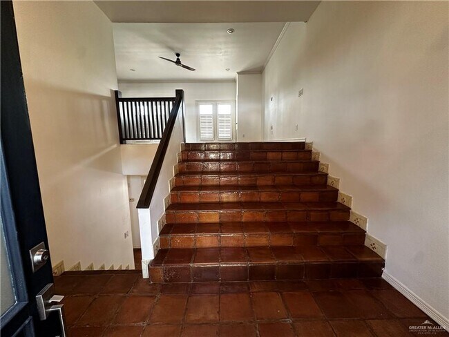 Photo - 22 1st Ln Ct