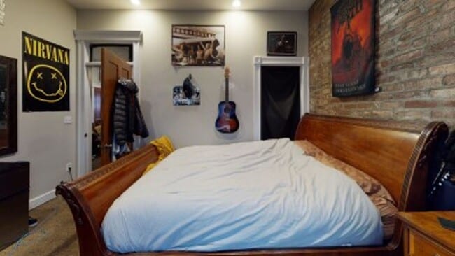 Photo - BERKLEE 3 BR Apartment - 9/1