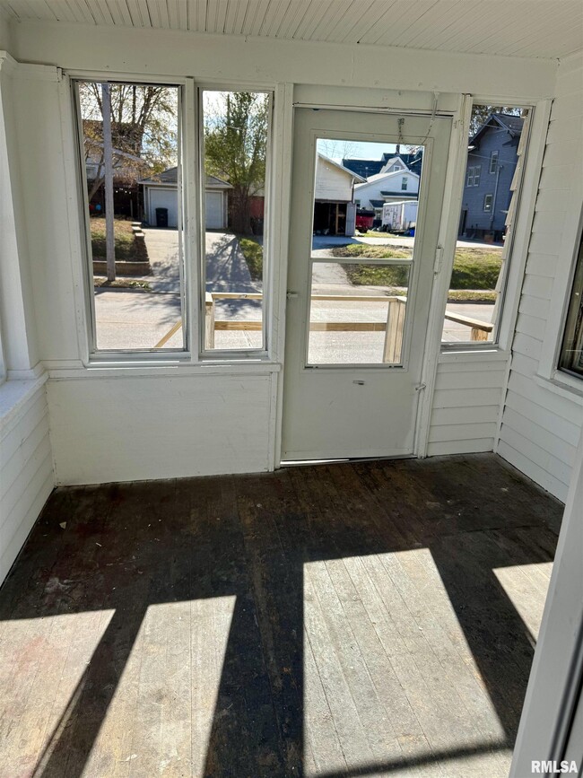 Photo - 1215 18th Ave House