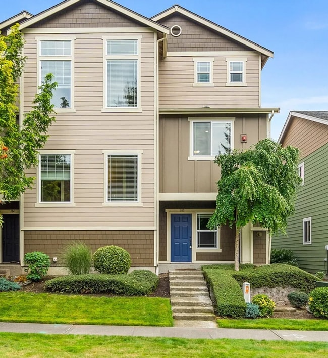 Building Photo - Rent: $2500 - 2 bed Condo Unit 105