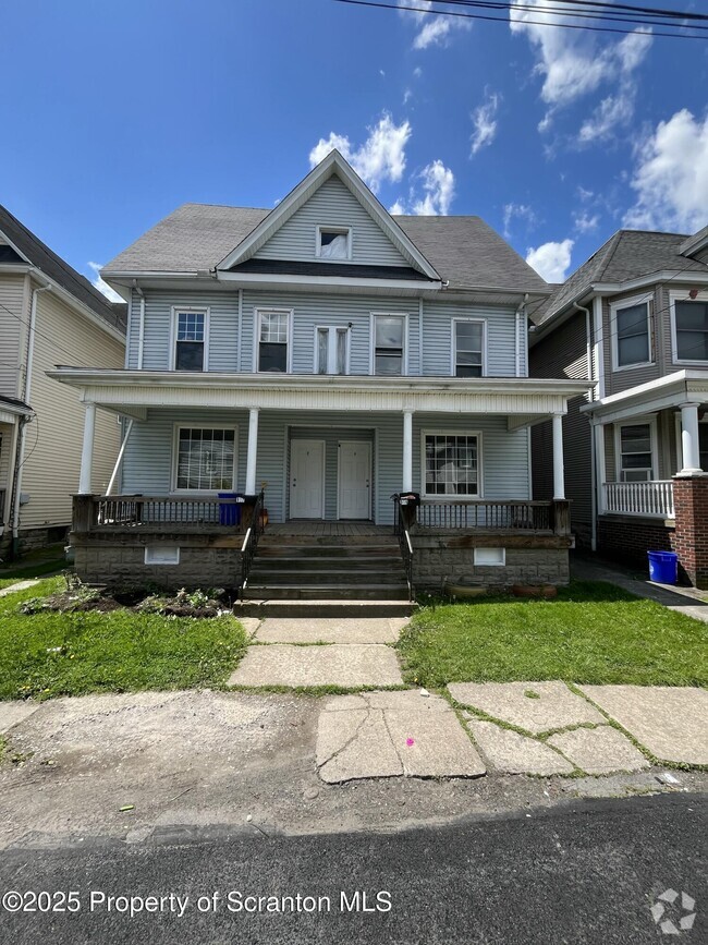 Building Photo - 919-919 W Elm St Rental