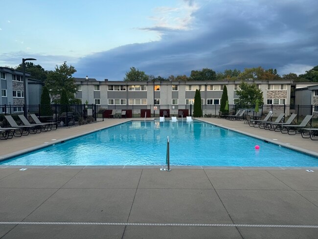 Photo - 1900 Richard Jones Rd Unidad A104