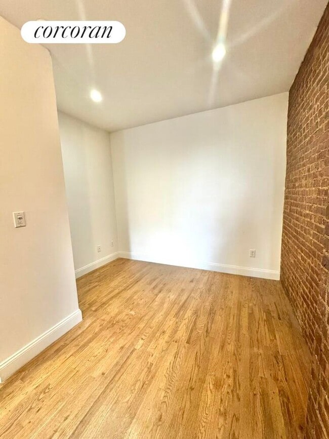 Photo - 509 E 81st St