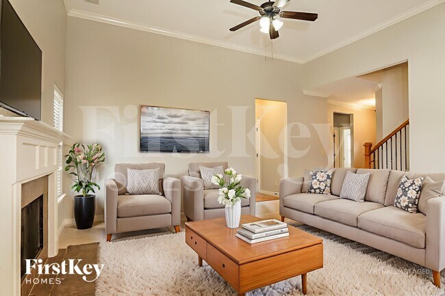 Photo - 604 Round Rd