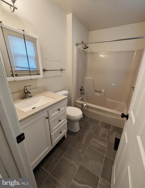 Photo - 162 Peregrine Dr