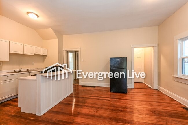 Photo - 508 E 21st St