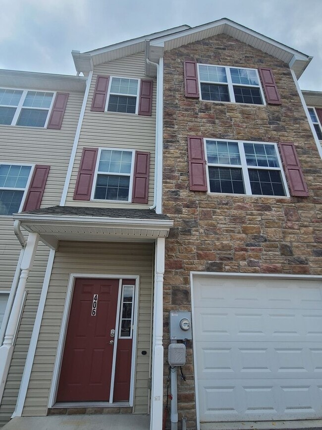 3 Bedroom Townhome for Rent in Waynesboro - 3 Bedroom Townhome for Rent in Waynesboro