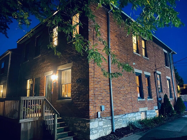 Building Photo - 594 Briggs St Rental