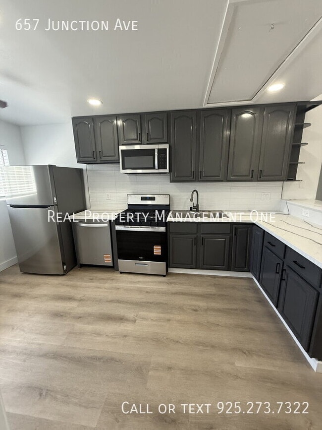 Photo - 657 Junction Ave