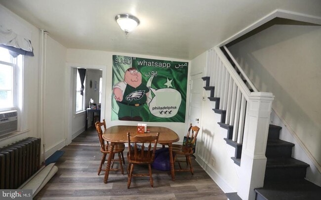 Photo - 114 Ellis St