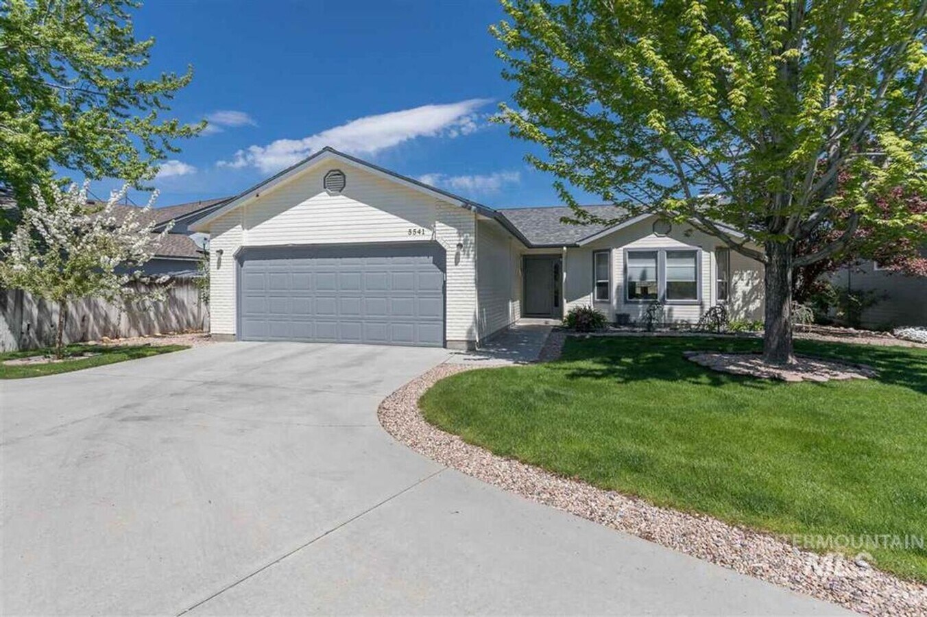 Immaculate Single-Level Home in Columbia V... - Immaculate Single-Level Home in Columbia V...