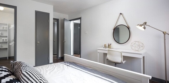 Photo - 8912 N Lamar Blvd Unit 213