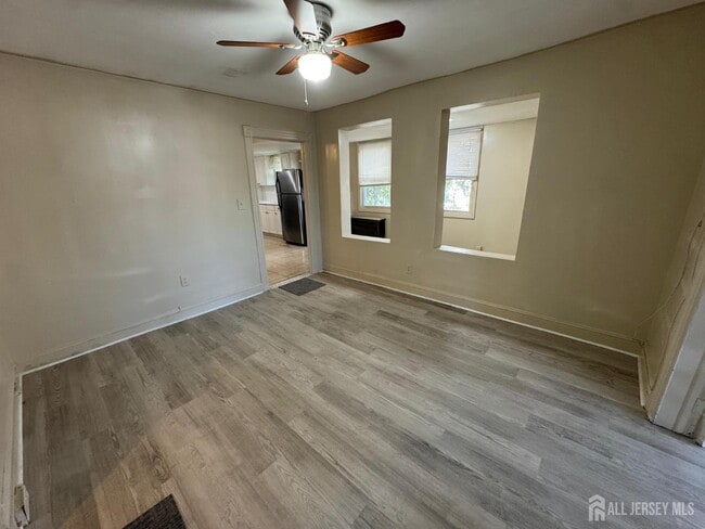 Building Photo - 379 Market St Unit 2nd F