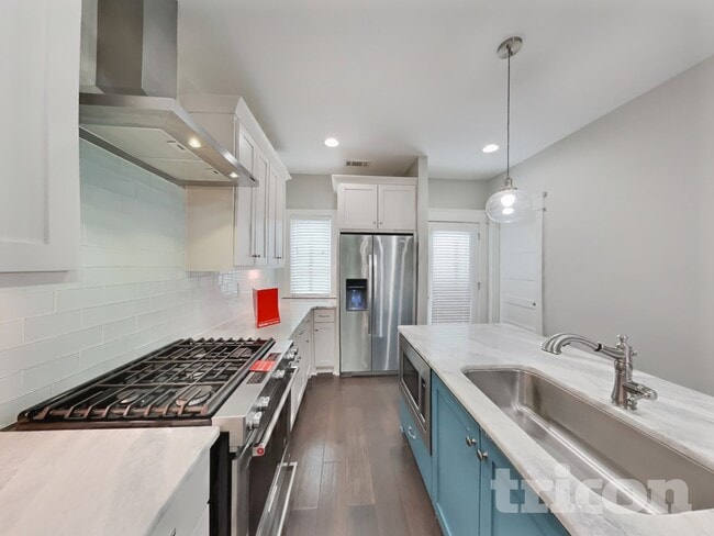 Photo - 1244 Hillwood Private Cove