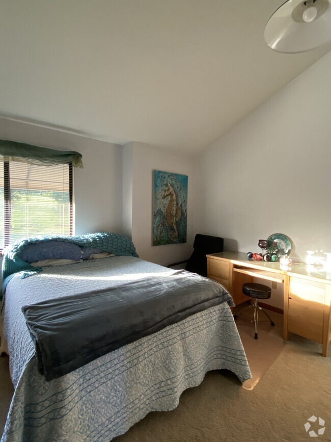 Building Photo - 6115 Placer Rd Rental