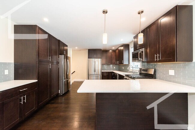 Photo - 116 Jerome St