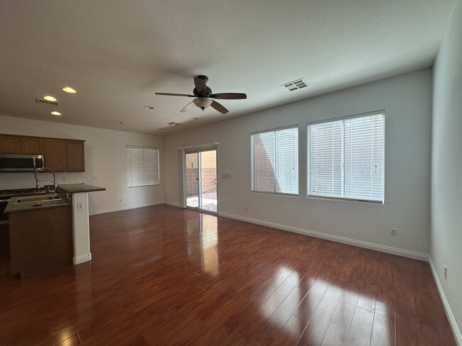 9761 Plane Tree Ct