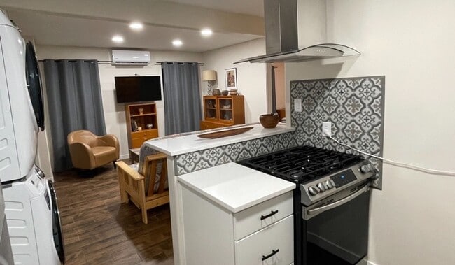 Photo - 4700 Marble Ave NE