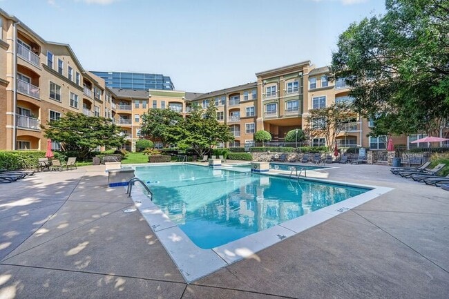 Building Photo - 10 Perimeter Summit Blvd Unit 4422