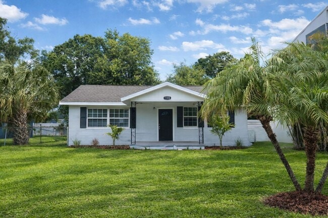 Building Photo - 3 Bedroom, 1 Bathroom Home for Rent in Tampa!
