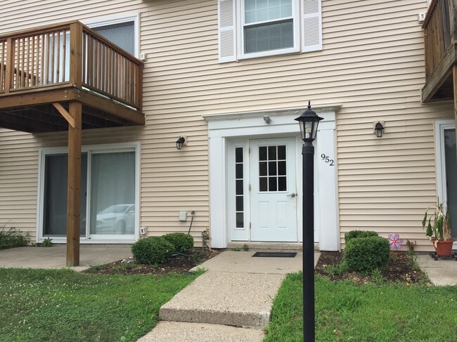 Photo - 952 Bloomfield Village Blvd