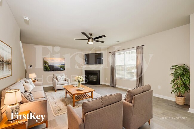 Photo - 2043 Longshadow St