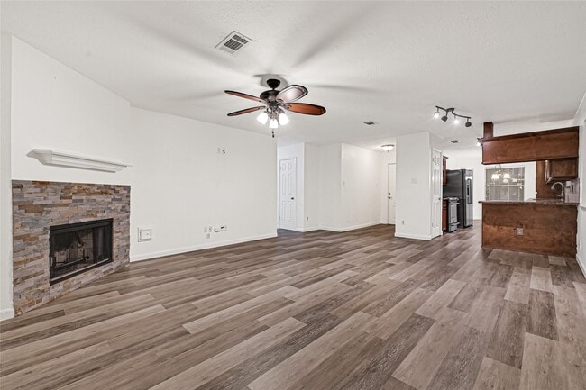 Photo - 4803 Drew Forest Ln