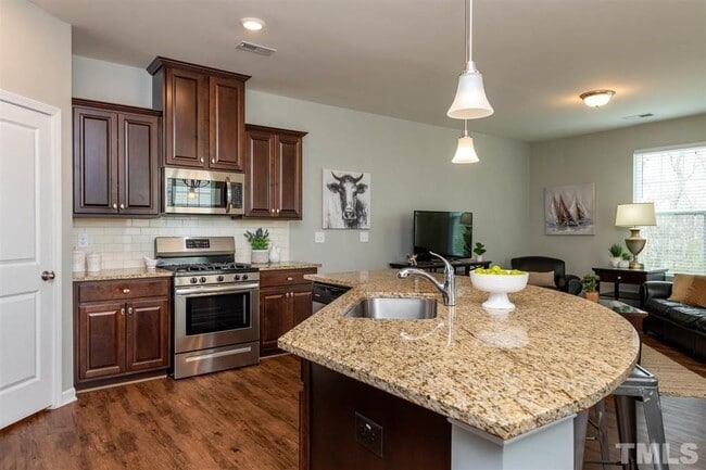 Photo - 1117 Neighborly Way