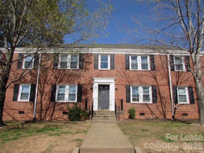Building Photo - 216 Harrill St Unit B