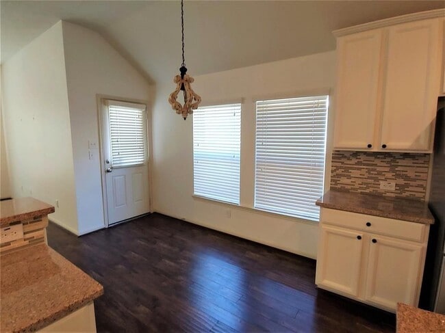 Photo - 3122 Crescent Oaks Park Ln