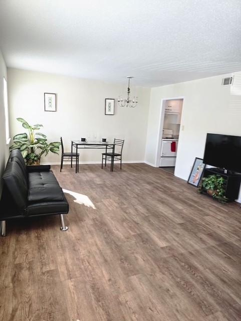 Photo - 595 W 54th St