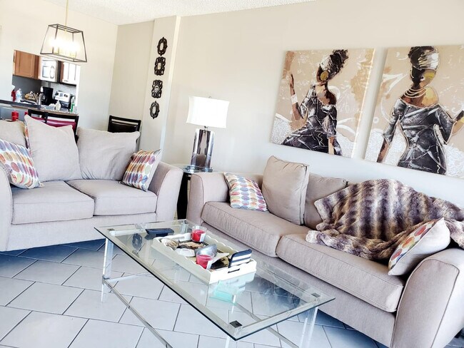 Photo - 120 Royal Pk Dr Unit B4