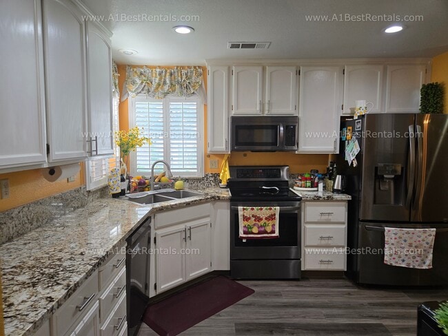 Photo - 2679 Parkway
