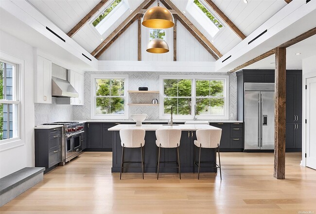 Photo - 81 Skimhampton Rd