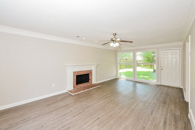 Photo - 5617 Annandale Dr