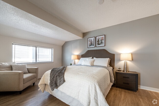 2BR, 2BA