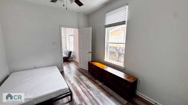 Photo - 5bd/2ba Near Campus and Stadium! Text 727-...