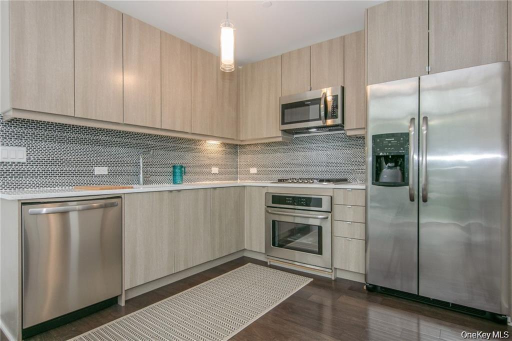 Photo - 250 Central Park Ave Unit 3A