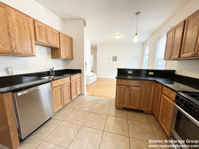 52 Delle Ave Unit 2