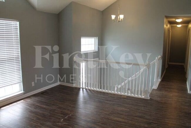 Photo - 1700 Briarwood Ln House