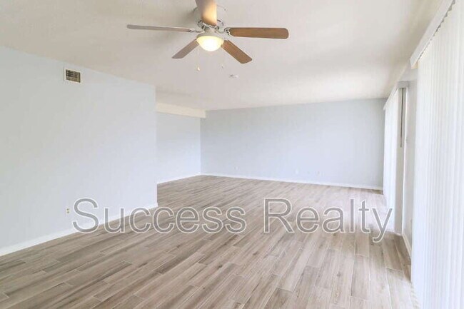 Photo - 4800 N Stanton St Unit 183