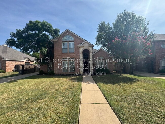 Building Photo - 3006 Upland Dr