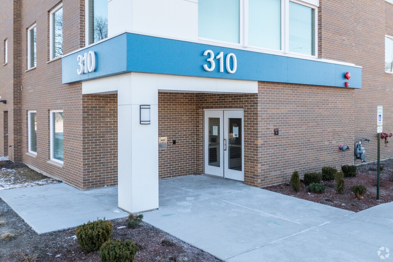 Entrada - Crescent Place