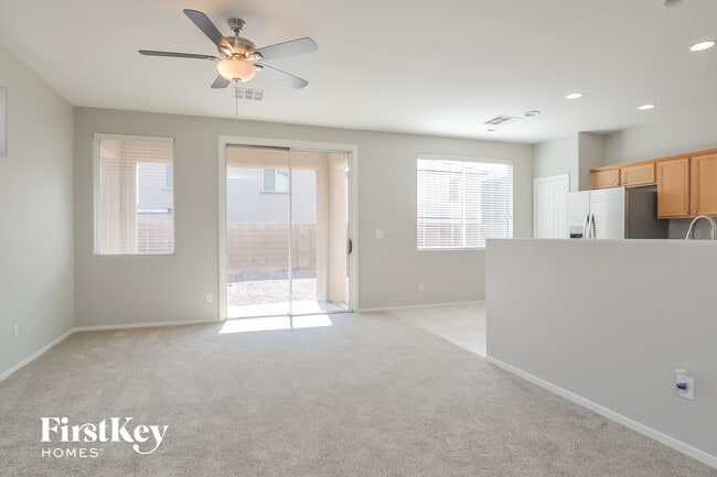 Photo - 4946 Copperlyn St