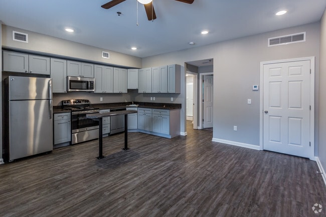 1 BR, 1 BA - 633 SF - Living Area - Georgetown Apartments