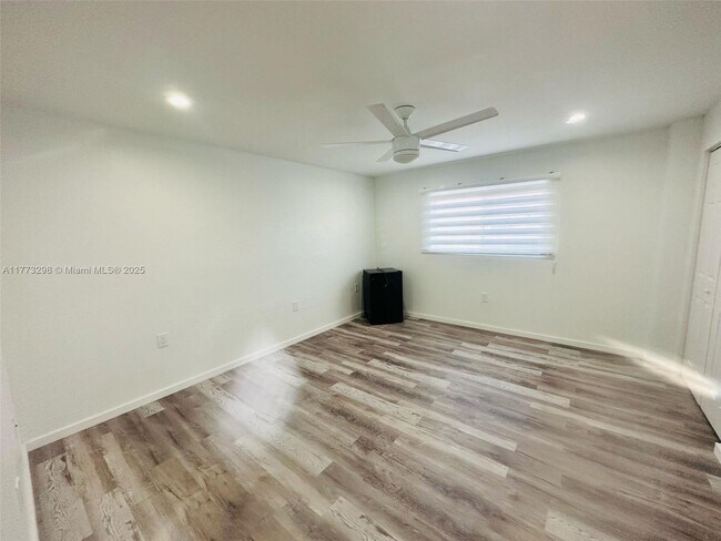 Photo - 14900 SW 82nd Terrace Apartment Unit 14-204
