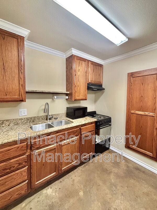 Photo - 350 W Ave L Unit Depot Flats #19