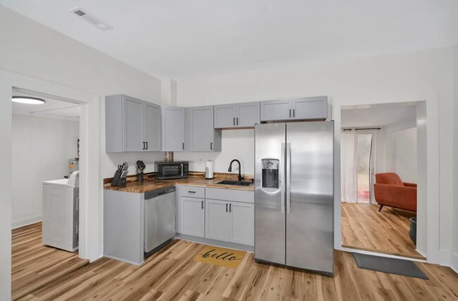 Photo - 521 E Water St Unit 1