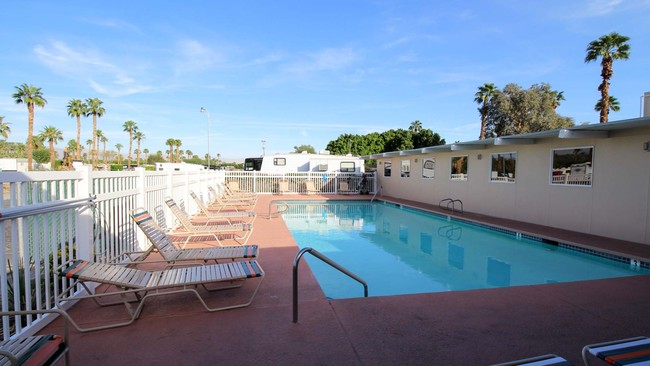 Indian Wells RV Resort - Indian Wells RV Resort Apartments