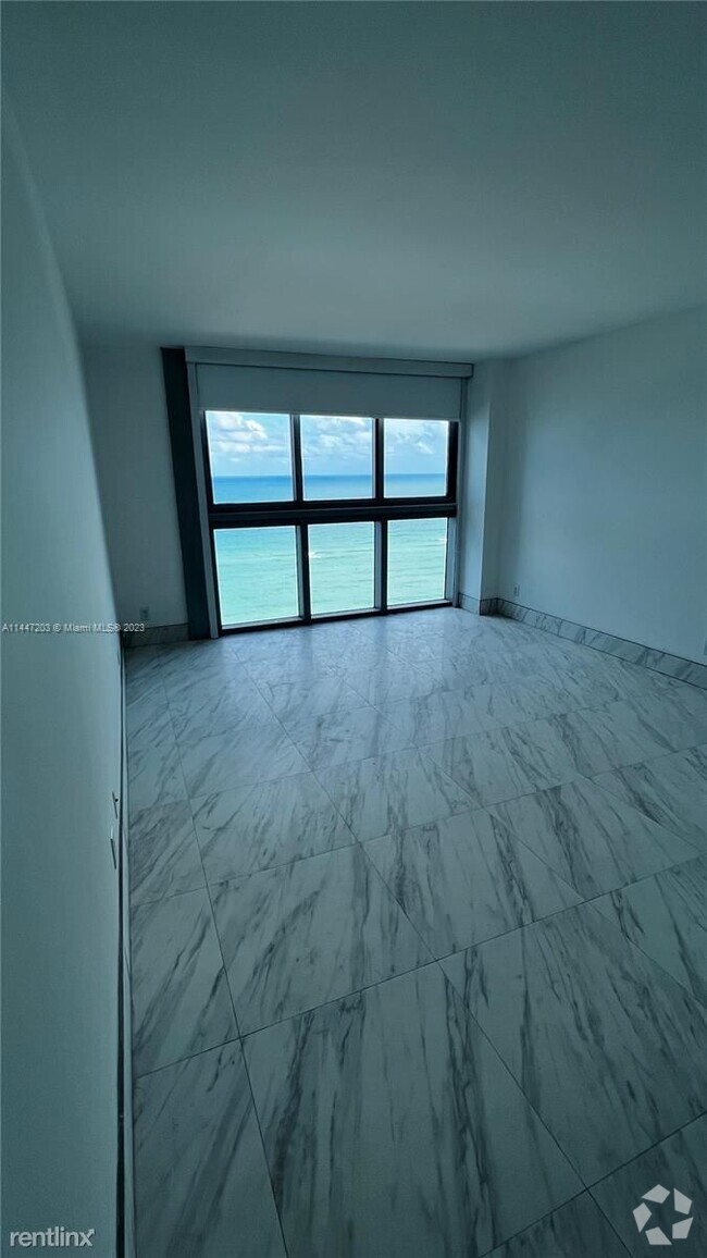 Building Photo - 2 br, 2 bath Condo - 2655 Collins Ave Apt ... Unit Apt 1612